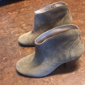 Women’s wedge boots